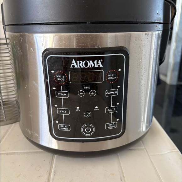 AROMA rice cooker - Picture 7 of 7
